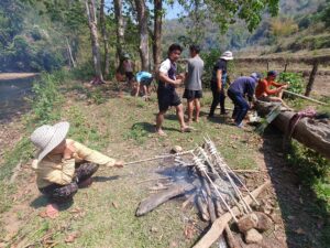 Thailande moo ban du Nord pique nique poissons bord de riviere